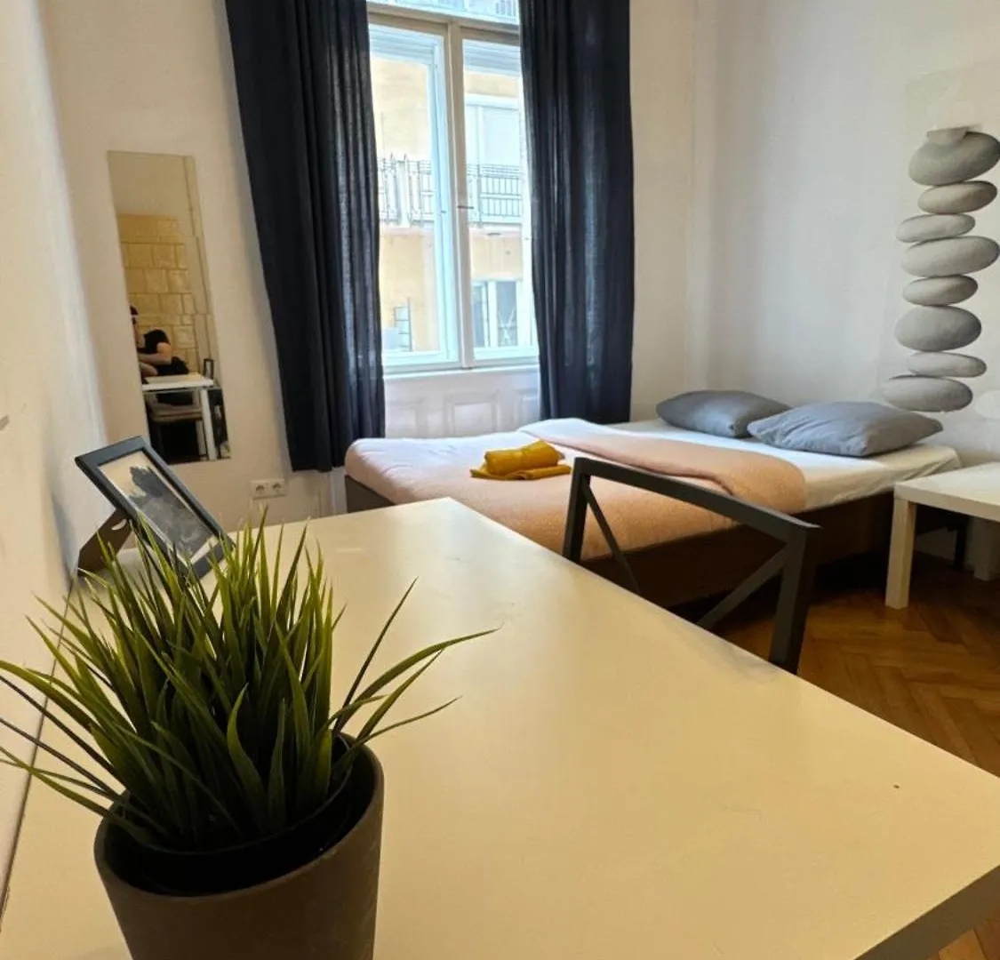 Danube Riverside Residence Budapest 0*,  Hungary