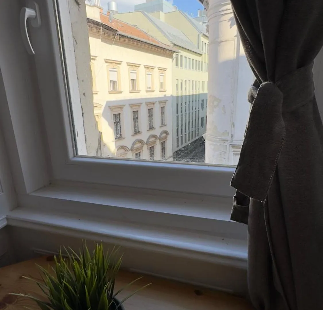 Danube Riverside Residence Budapest 0*,