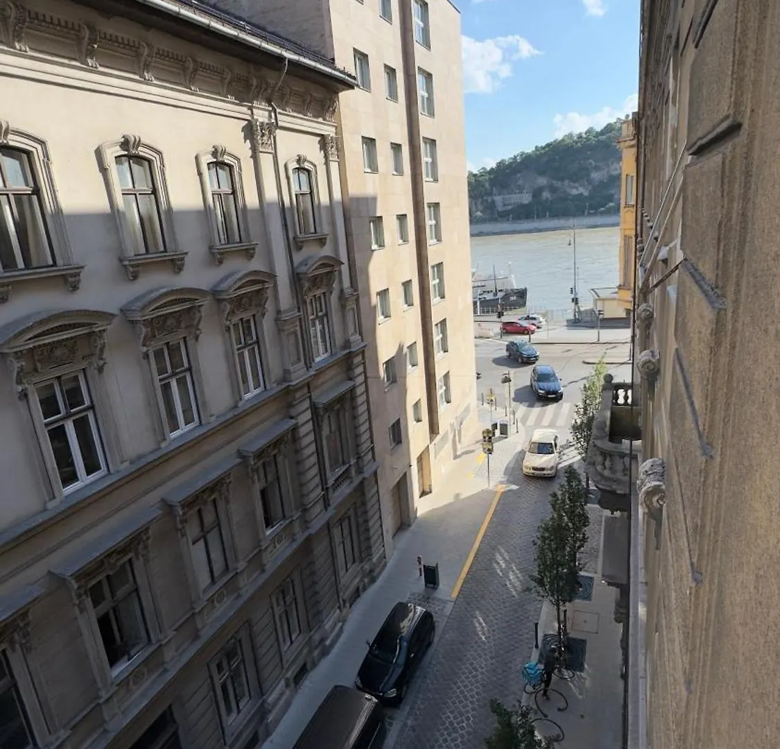 Apartment Danube Riverside Residence Budapest
